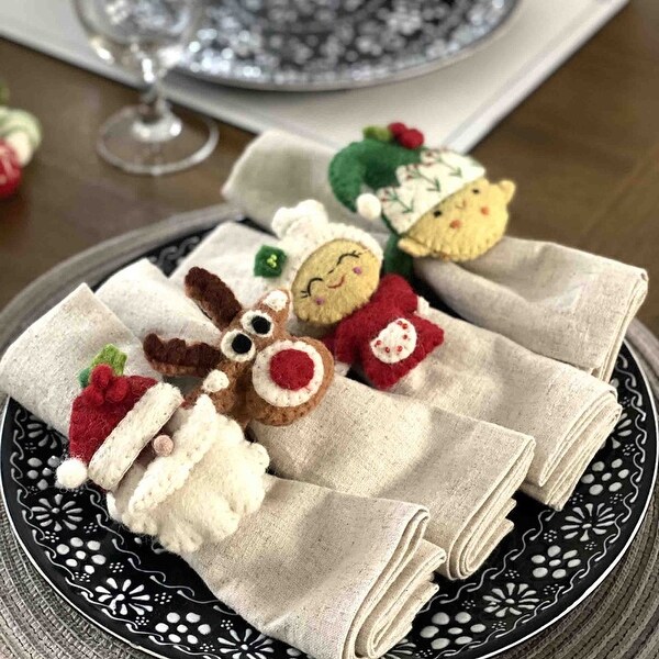 Handmade Felt Christmas Napkin Ring，Set of 4 (Nepal)