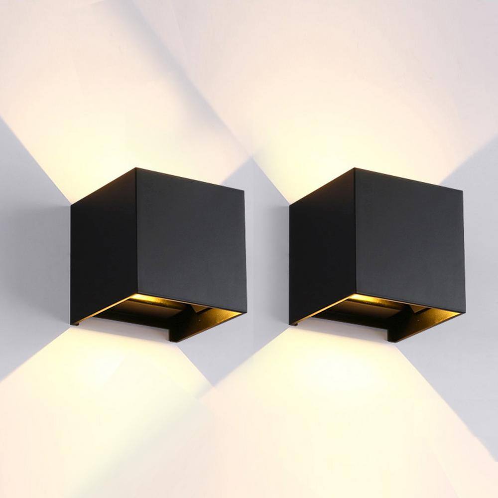 C Cattleya 2-Light Matte Black Aluminum Cube LED Outdoor Wall Sconce with Adjustable Light Beam (2-Pack) CA2194-2W