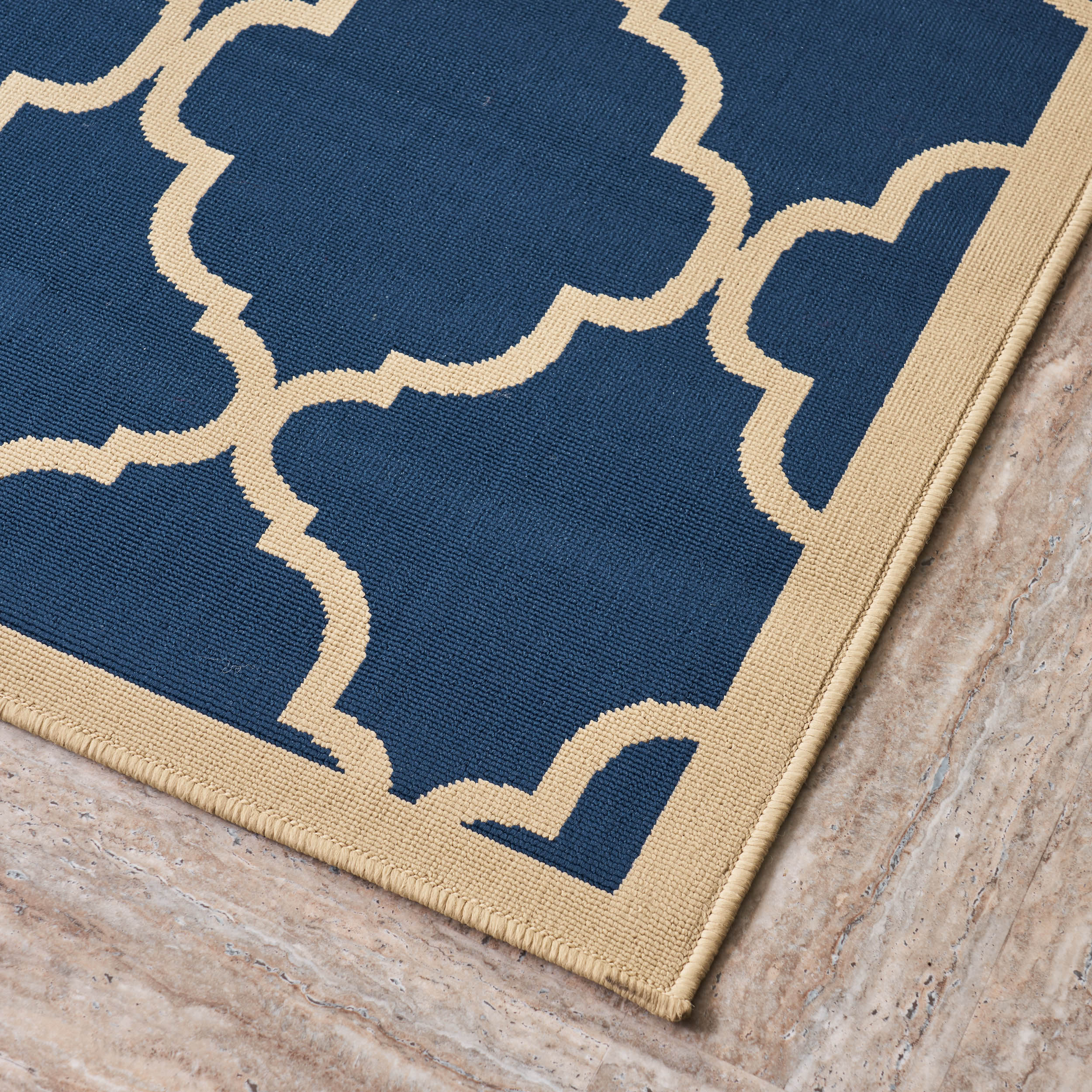 Hazel Outdoor Modern Navy Blue Area Rug with Ivory Quatrefoil Pattern