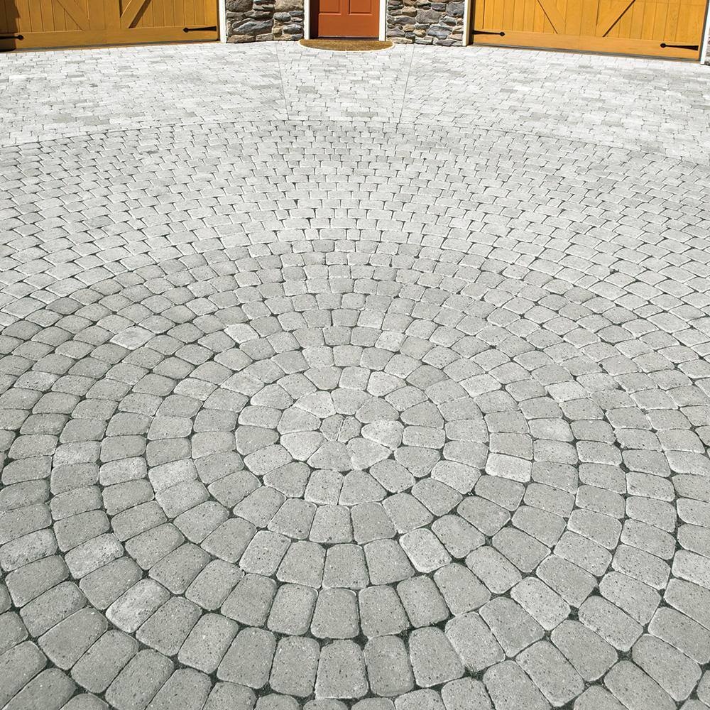 Mutual Materials 83.52 in. x 83.52 in. x 2.375 in. Cascade Blend Concrete Old Dominion Paver Circle Kit PV060ODCRCAM