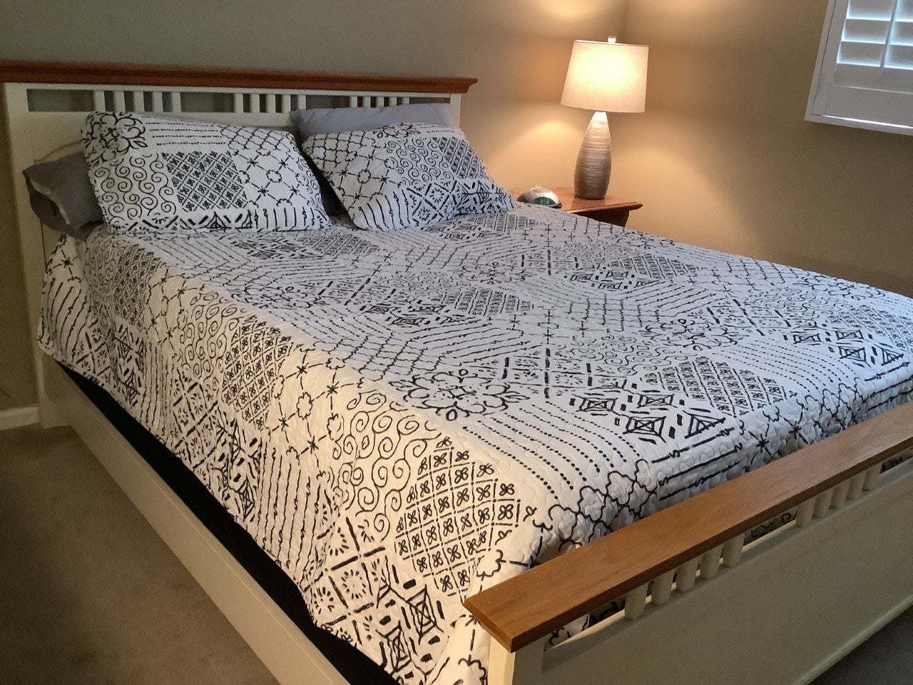 Monique 3 Piece Quilt Set