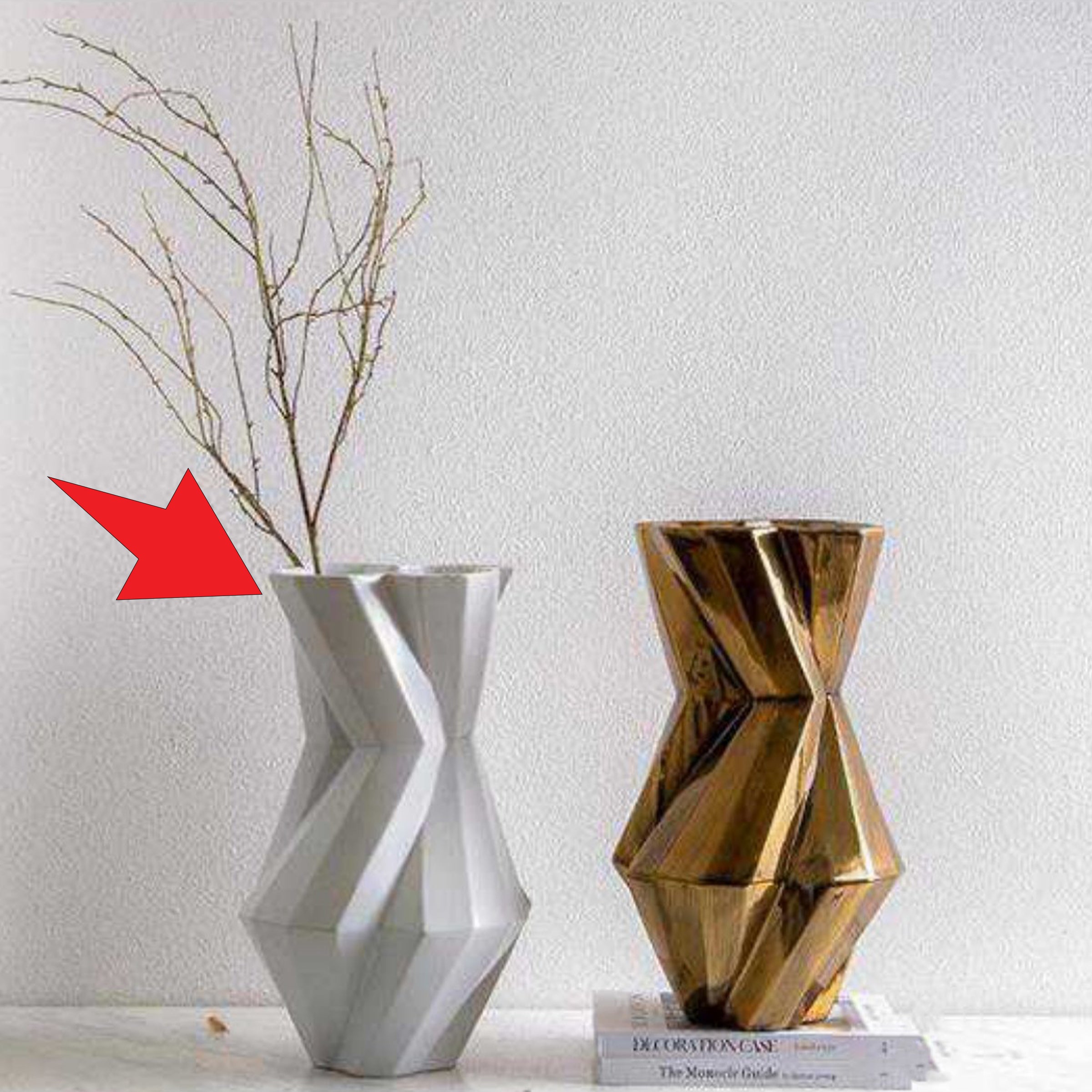 White Torsional Vase Fa-D2085A