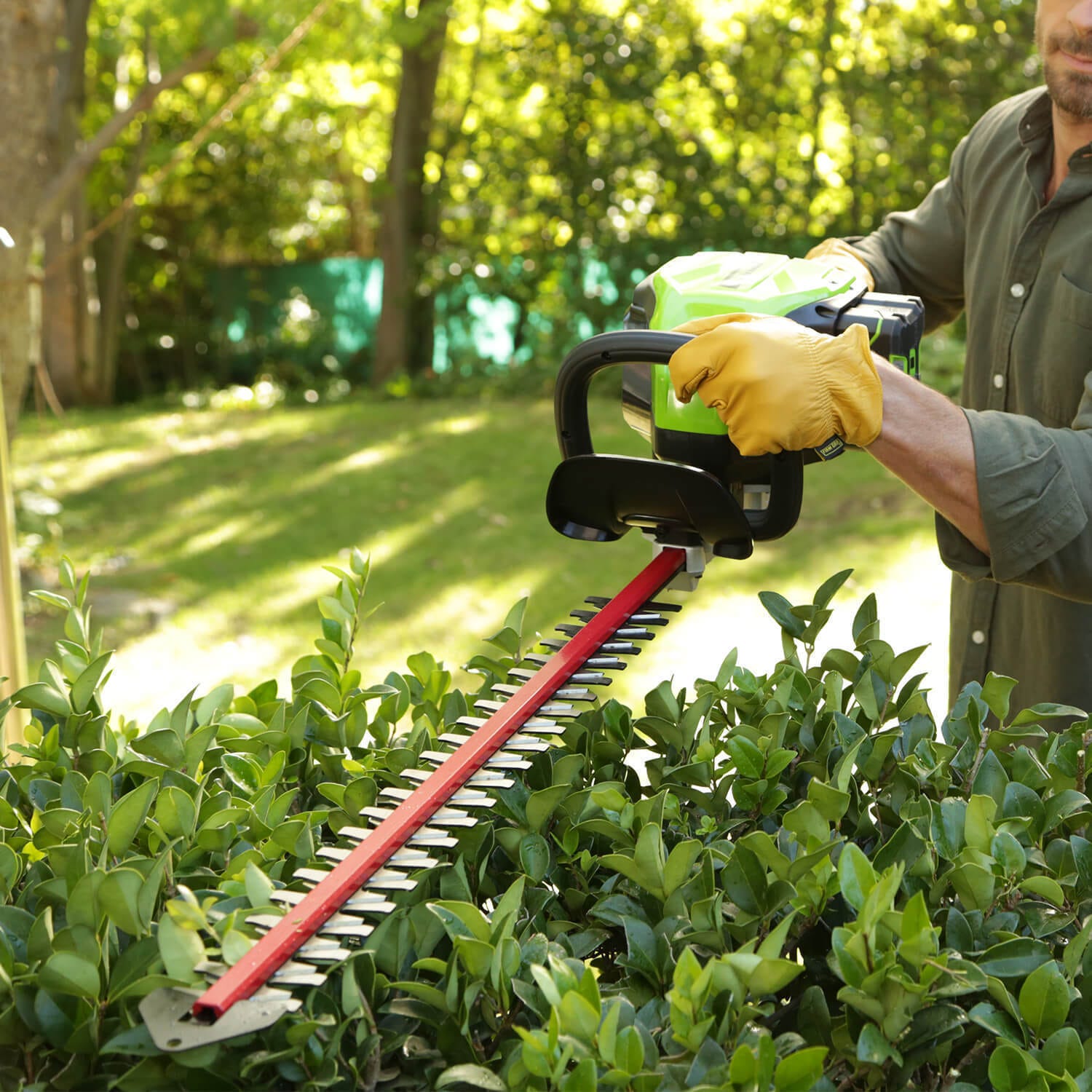 80V 26-Inch Cordless Hedge Trimmer | Greenworks Pro