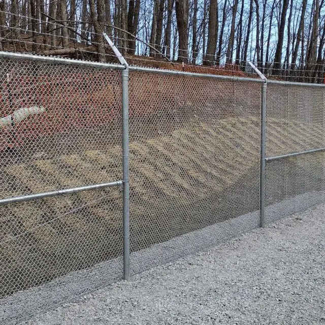 Direct factory wholesale 8ft height galvanized security chain link boundary fence supplies.