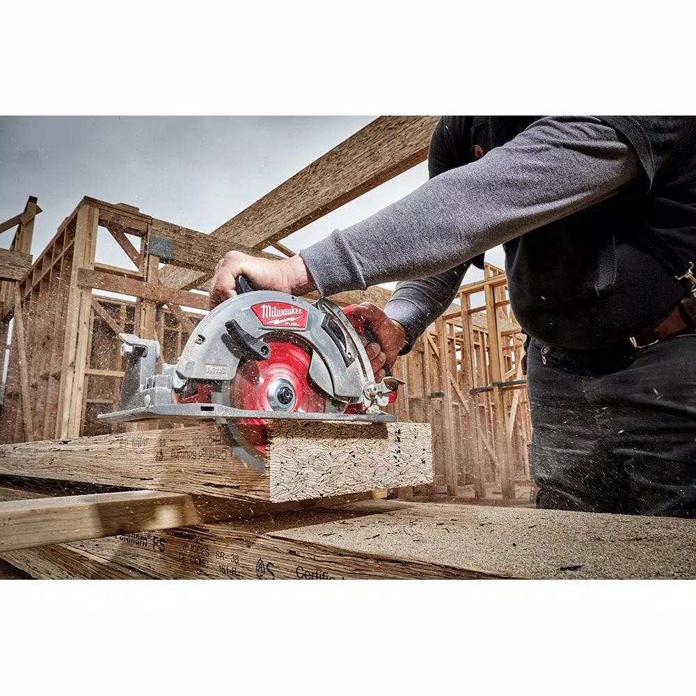 Milwaukee M18 FUEL 18-Volt Lithium-Ion Cordless 7-1/4 in. Rear Handle Circular Saw (Tool-Only) and#8211; XDC Depot