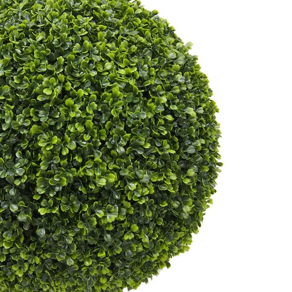 Vickerman 24 Artificial Green Boxwood Ball.