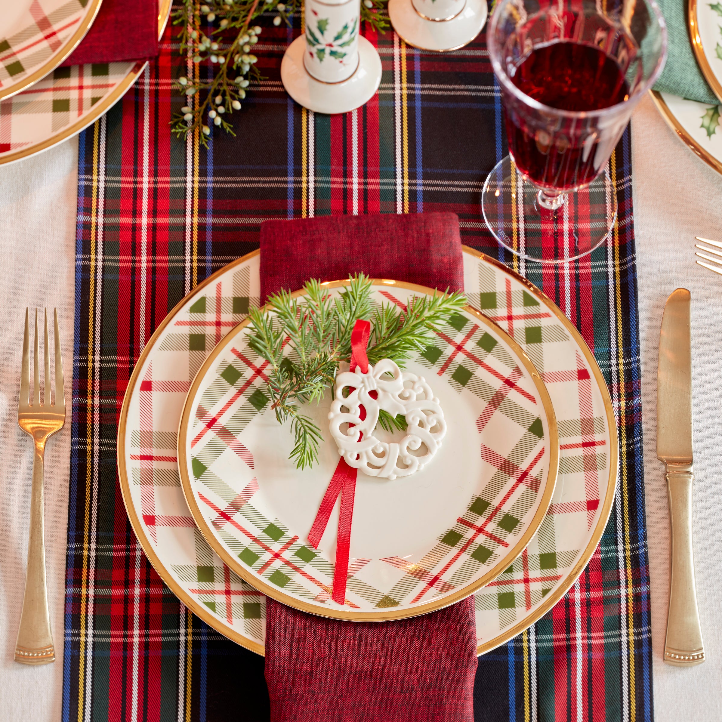 Holiday Plaid Dinner Plates, Set of 4