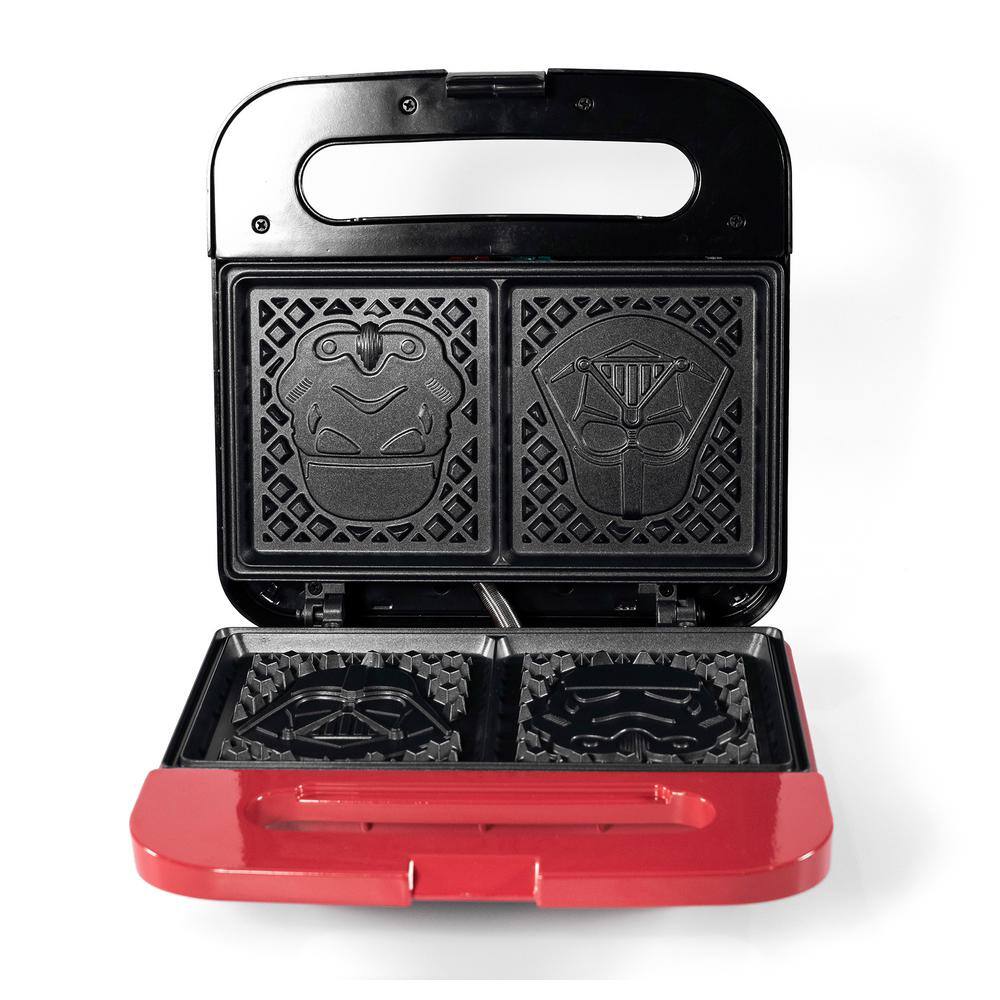 Uncanny Brands Star Wars Black Double-Square American Waffle Maker WM2-SRW-VDST