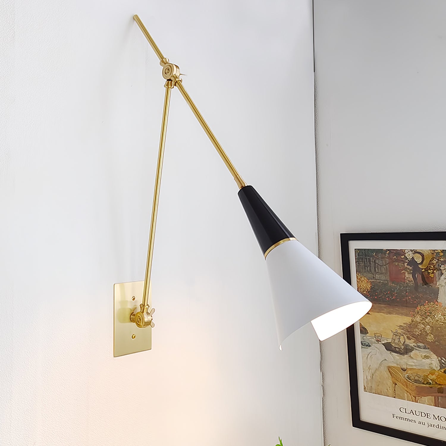 Magari Wall Lamp