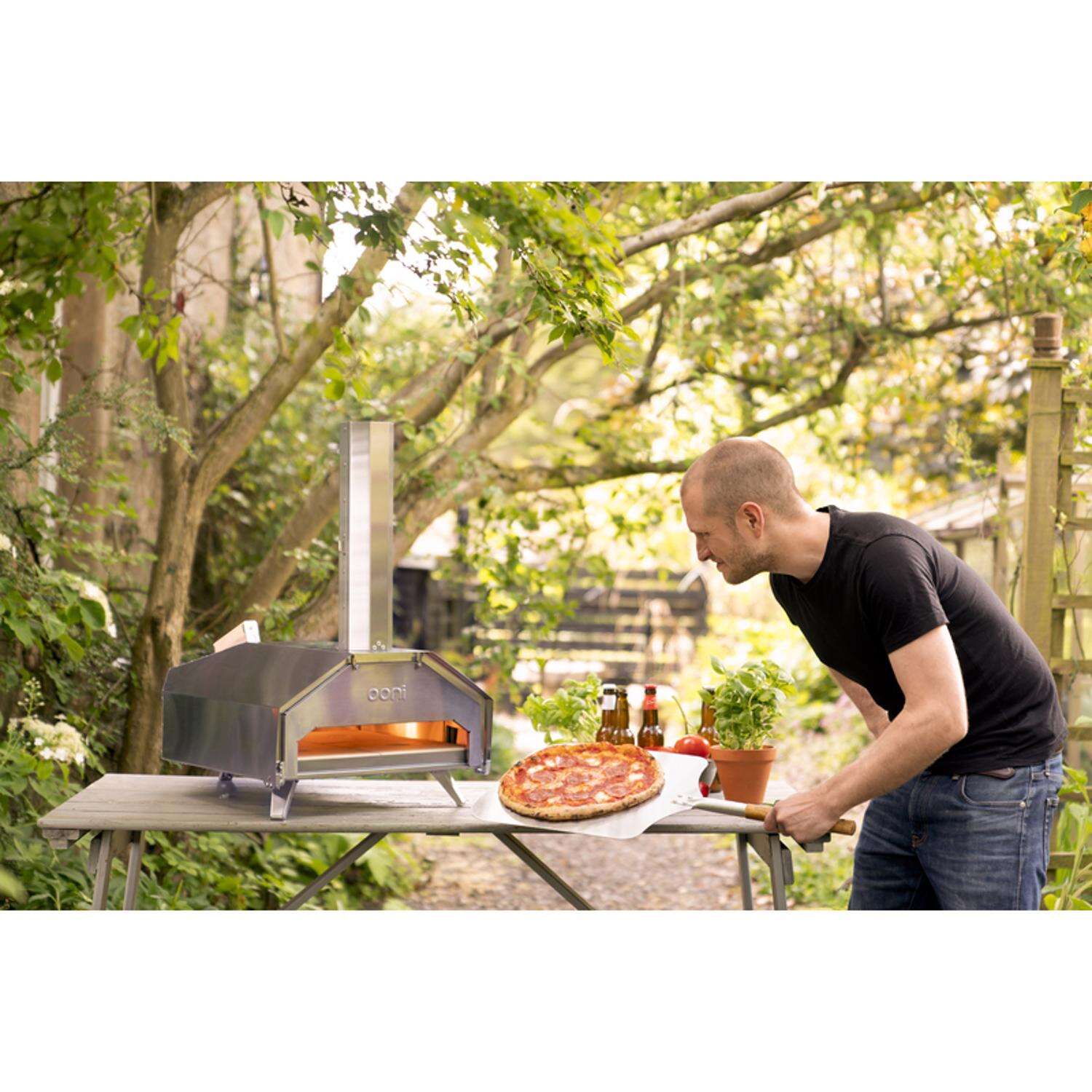 Ooni Pro 16 in. Charcoal/Wood Chunk Outdoor Pizza Oven Silver