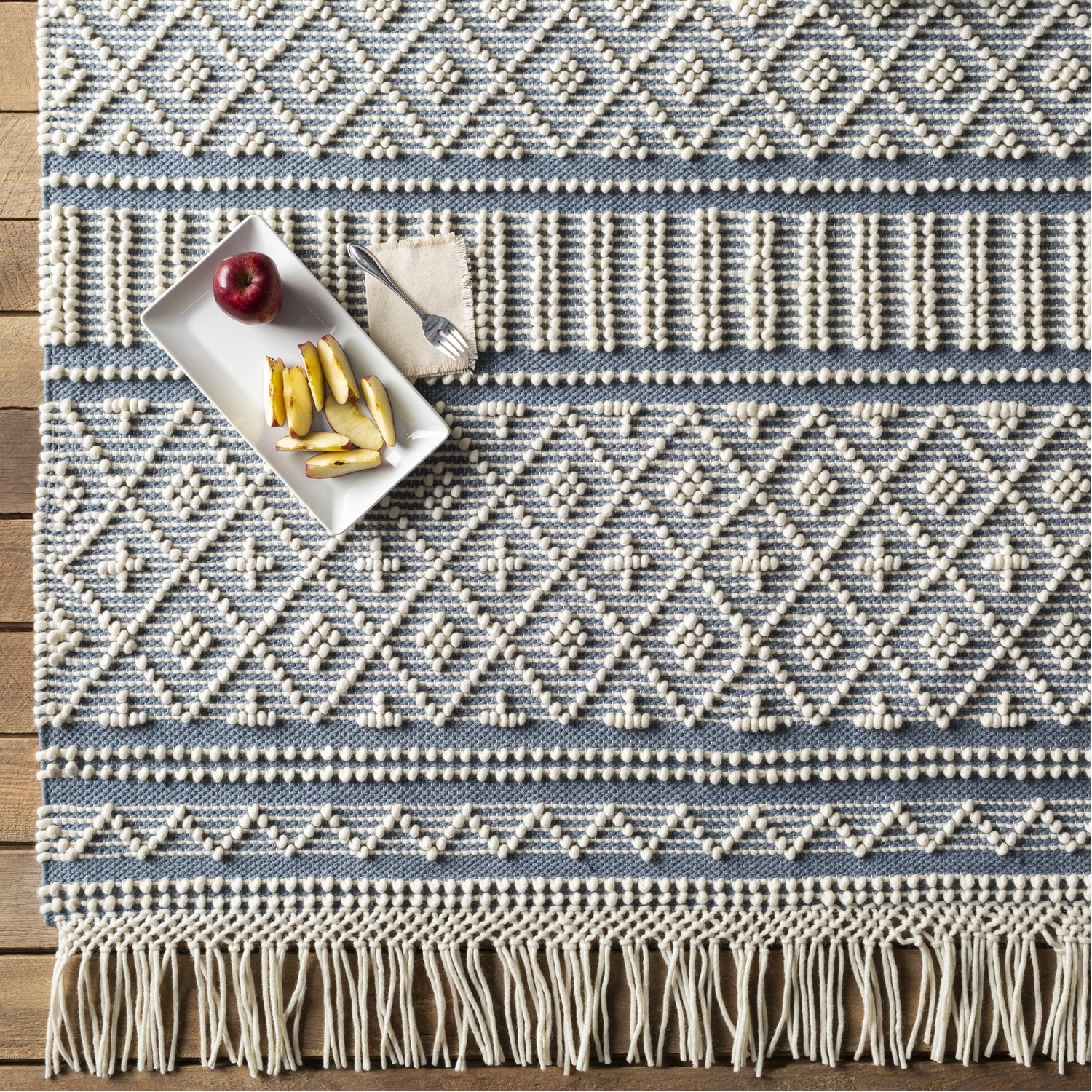 Farmhouse Tassels Hand Woven Rug