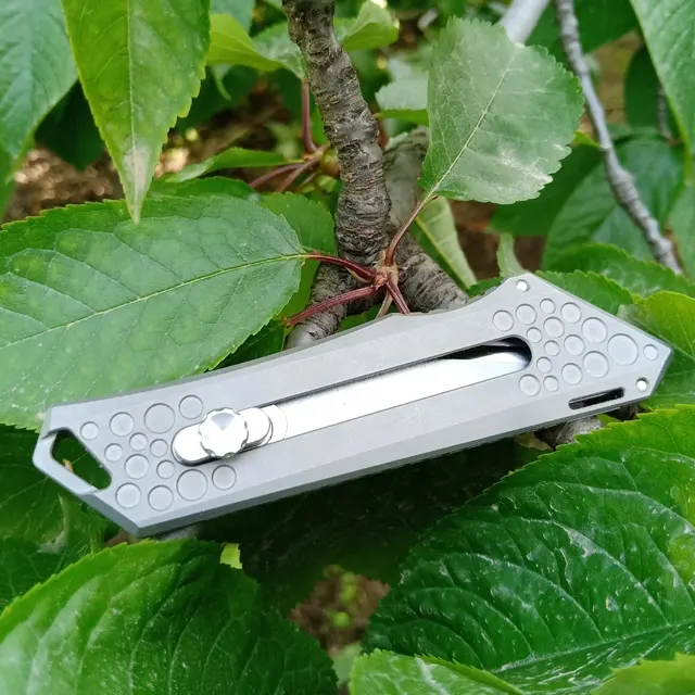 Outdoor Multi Tools Titanium Pocket Folding Knife With KeyChain Survival EDC Knives