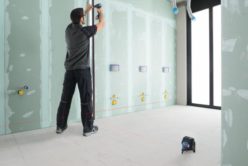 Bosch 12V Max Connected Cross-Line Laser with Plumb Points GCL100-80C from Bosch