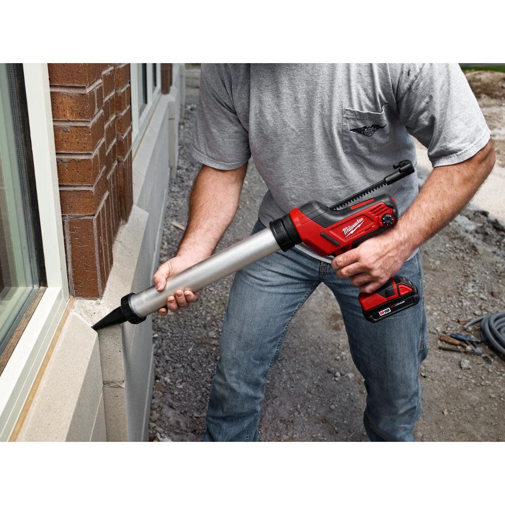 Milwaukee M18 Cordless 20 oz Sausage Style Caulk and Adhesive Gun Kit 2642-21CT from Milwaukee