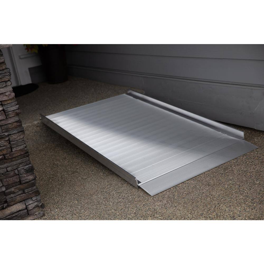 EZ-ACCESS GATEWAY 3G 10 ft. Aluminum Solid Surface Wheelchair Ramp GATEWAY3G 10