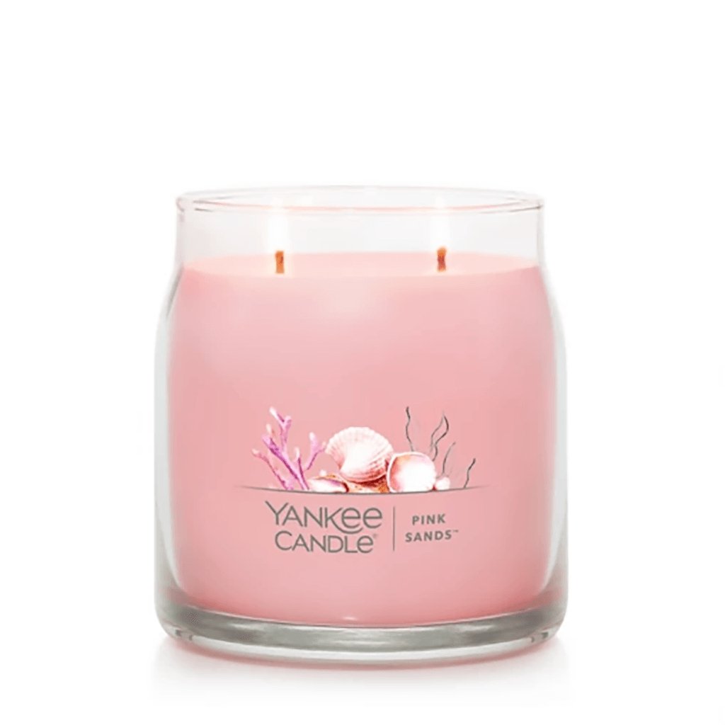 Yankee Candle  Signature Medium Jar Candle in Pink Sands™