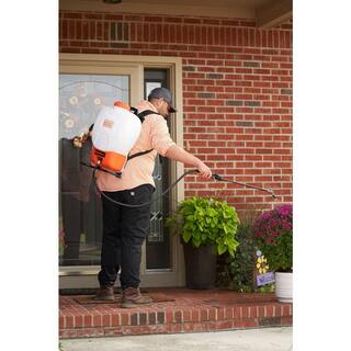 BLACK+DECKER 4 Gal. Black and Decker Battery Powered Backpack Sprayer 190657