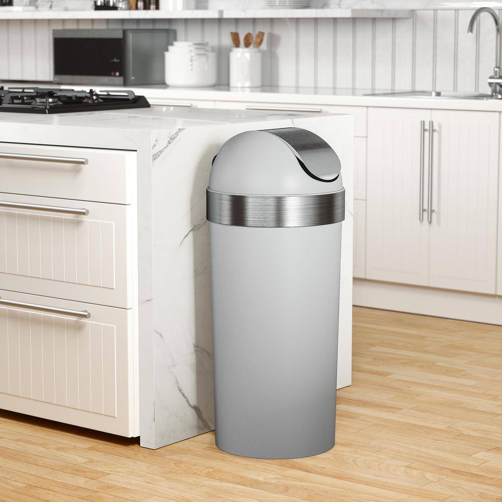 Umbra Venti 16.5 Gal. Grey Plastic Household Trash Can 086758-1188-REM