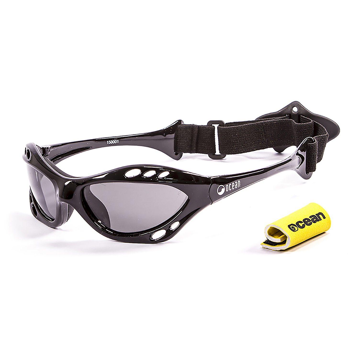 Ocean Cumbuco Polarized Sunglasses Kiteboarding and Water Sports (frame Shiny Black， Lens Smoke)