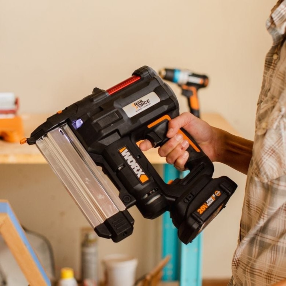 Worx 20V Power Share Cordless 18 Gauge 2 in 1 Nail and Staple Gun Kit ;