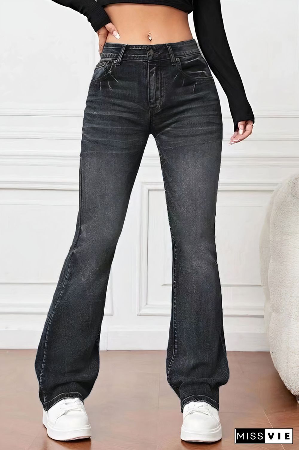 Pocket Detail Buttoned Mid Rise Flare Jeans