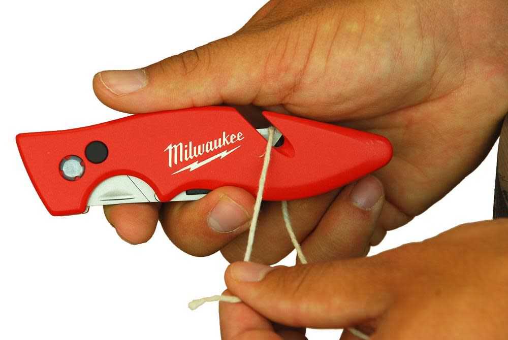 Milwaukee Fastback Flip-Blade Utility Knife 48-22-1901X4 from Milwaukee