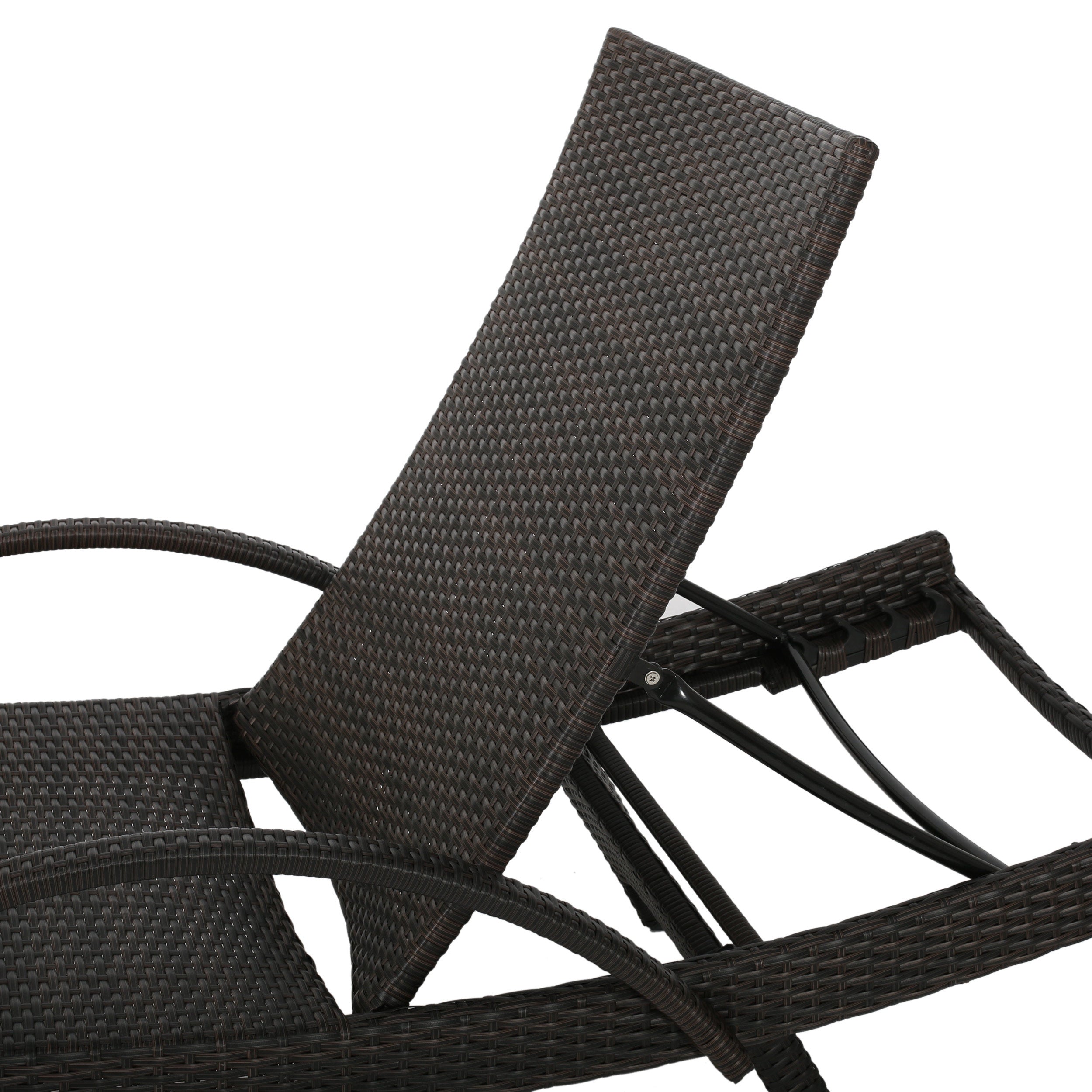 Lakeport Brown Wicker Curved Outdoor Chaise Lounge Chair w/ Arms