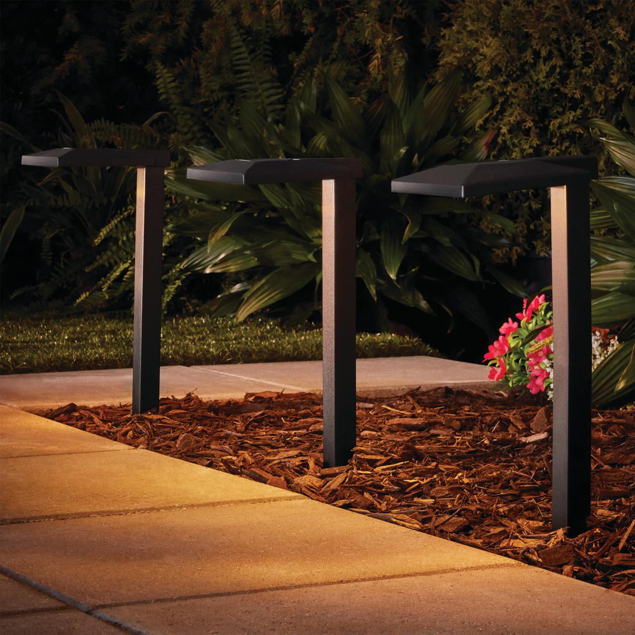 Mainstays Solar Powered Square Black Plastic LED Landscape Down Path Light， 10 Lumens