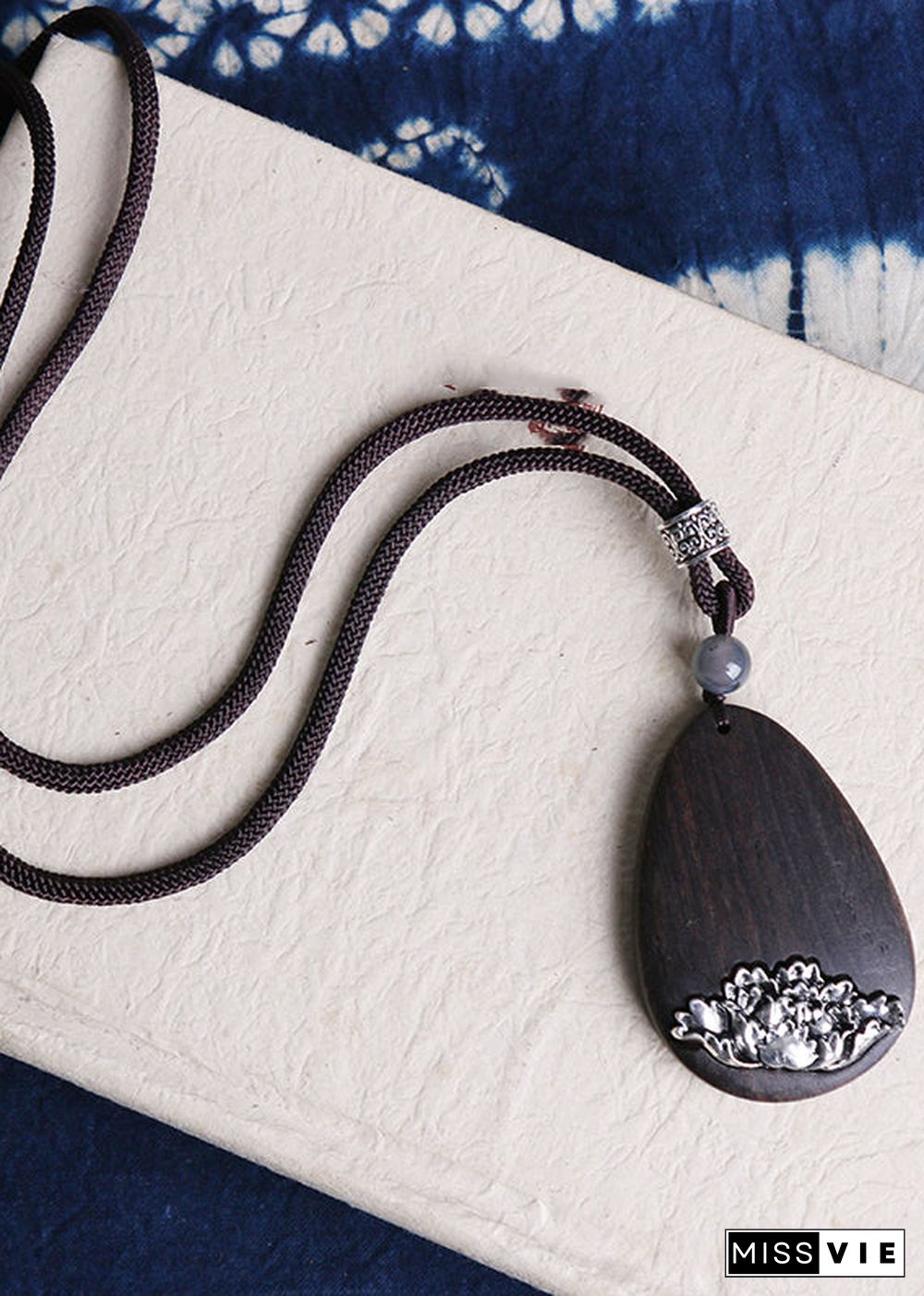 Art Black Alloy Black Sandalwood Peony Pendant Necklace