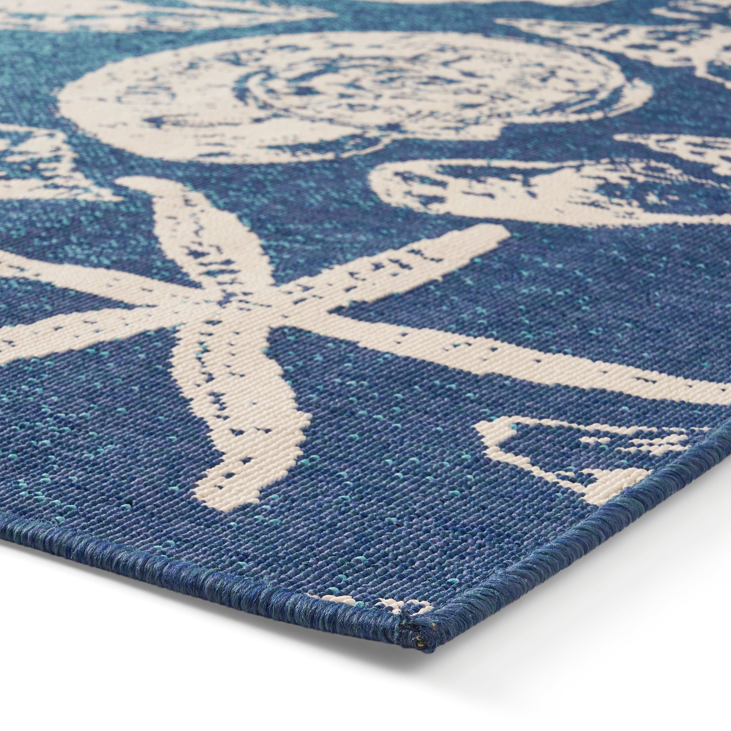 Yvette Breeze Outdoor Ombre Area Rug, Blue and Ivory