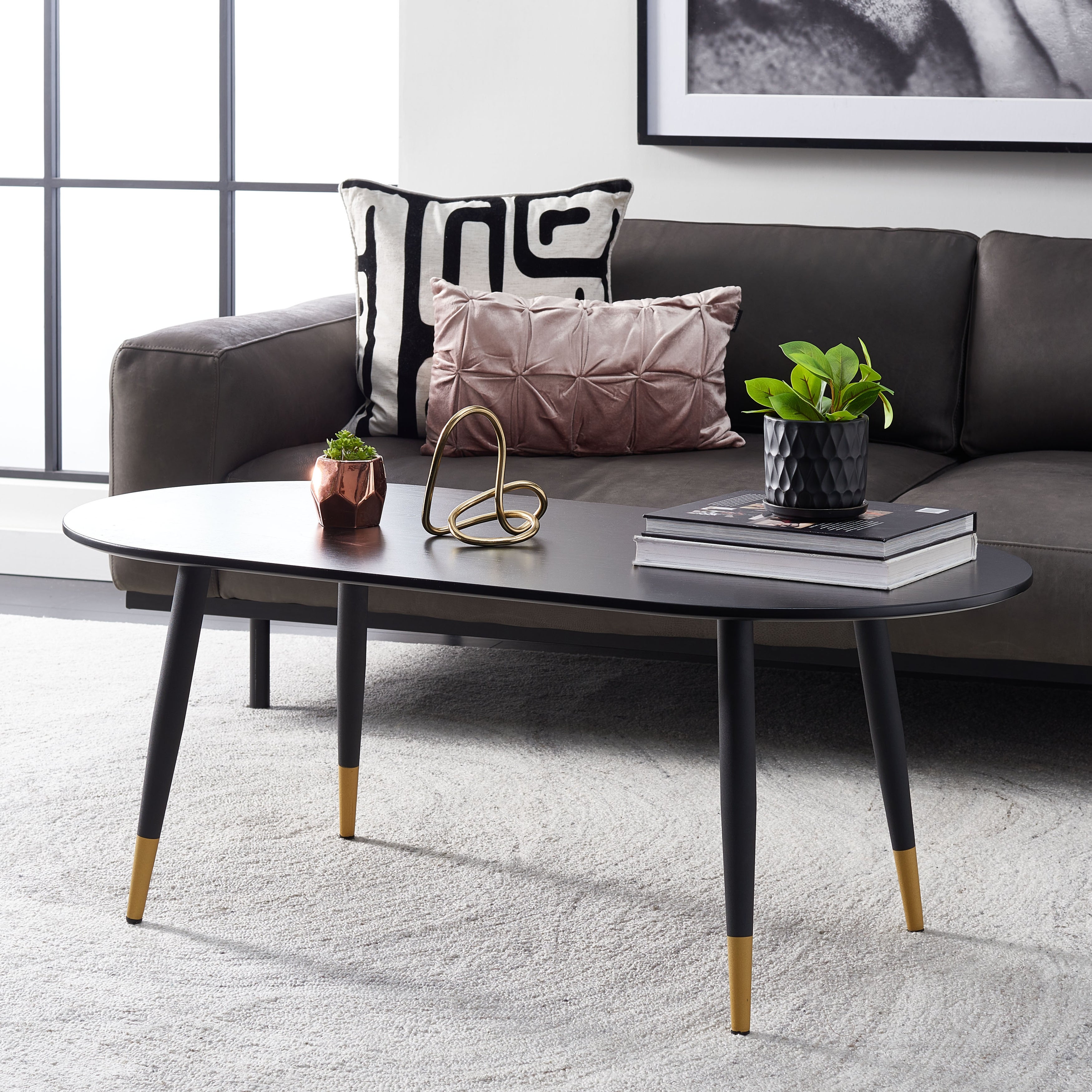 SAFAVIEH Ames Oval Coffee Table - 47