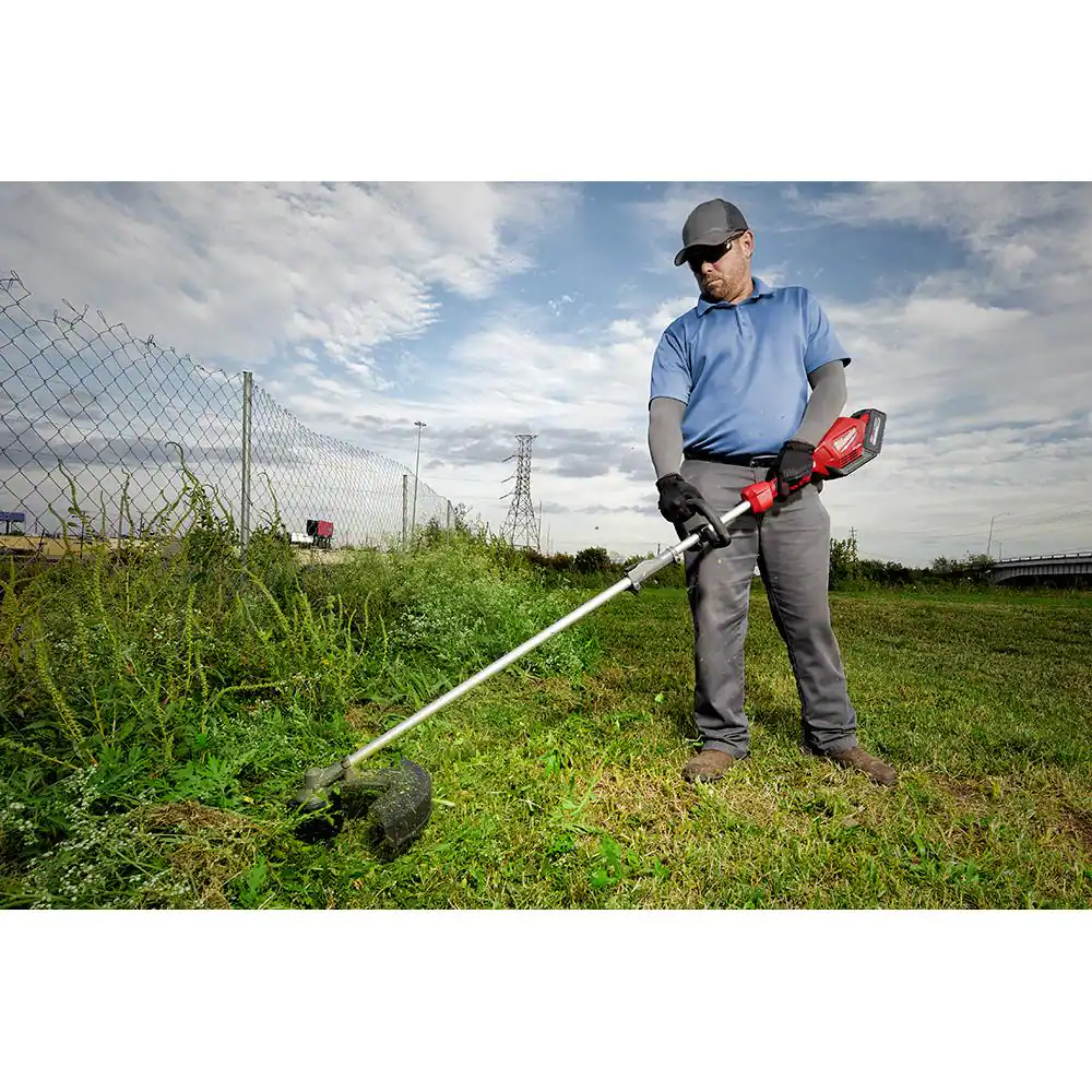 Milwaukee 2825-20ST M18 FUEL 18V Lithium-Ion Cordless Brushless String Grass Trimmer with Attachment Capability (Tool-Only)