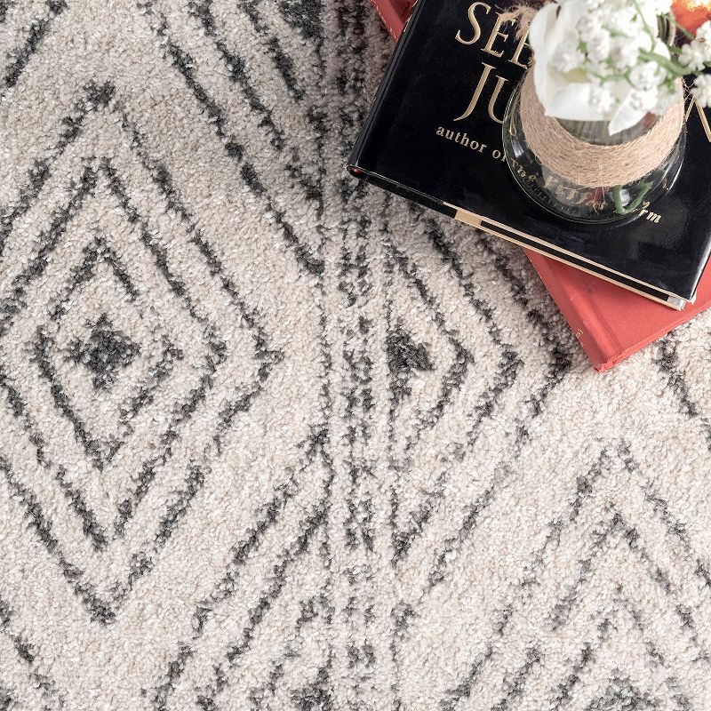 nuLOOM Bodrum Sarina Diamonds Geometric Rug