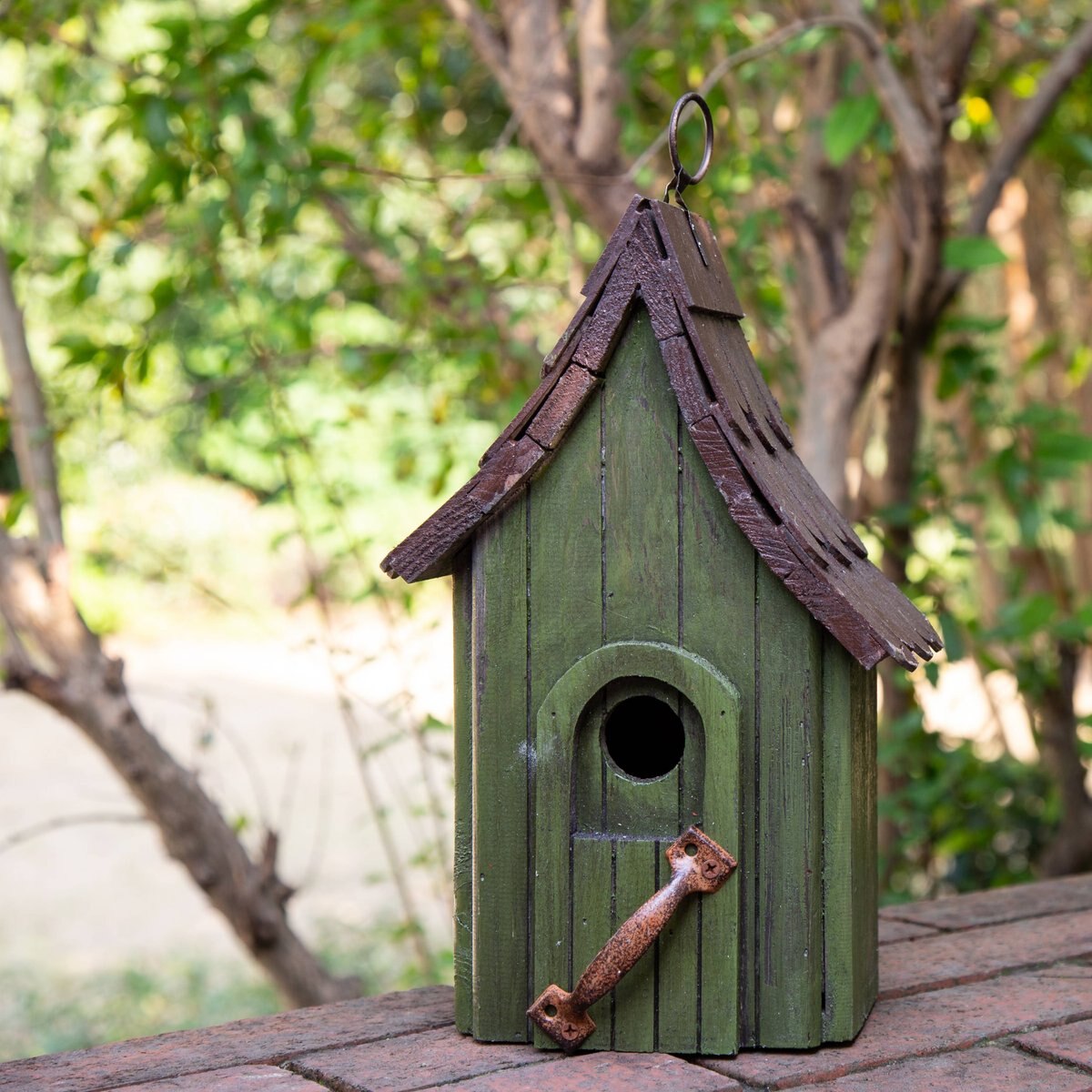 Glitzhome Distressed Wooden Bird House， 11.61-in