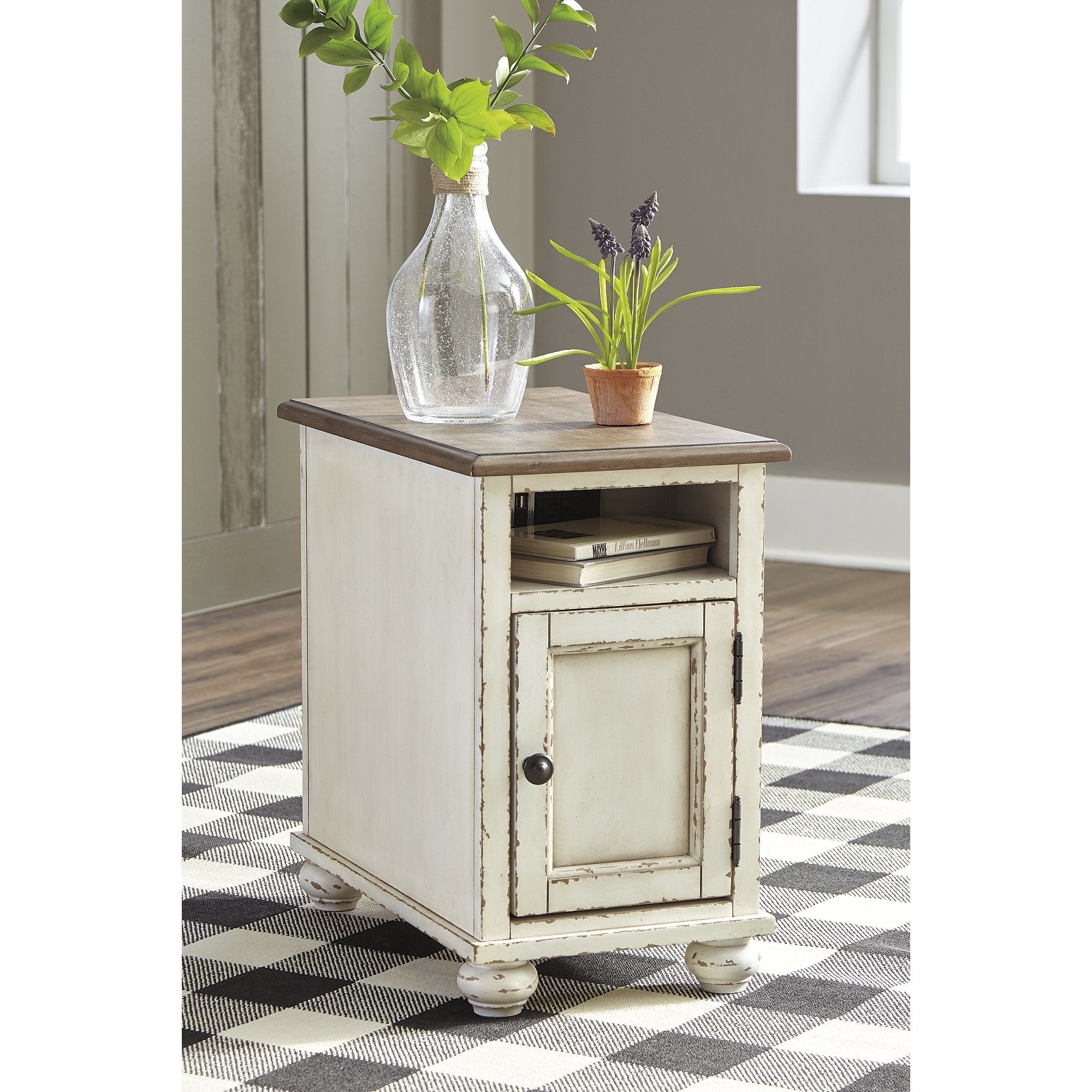 Realyn White/Brown Traditional Chair Side End Table