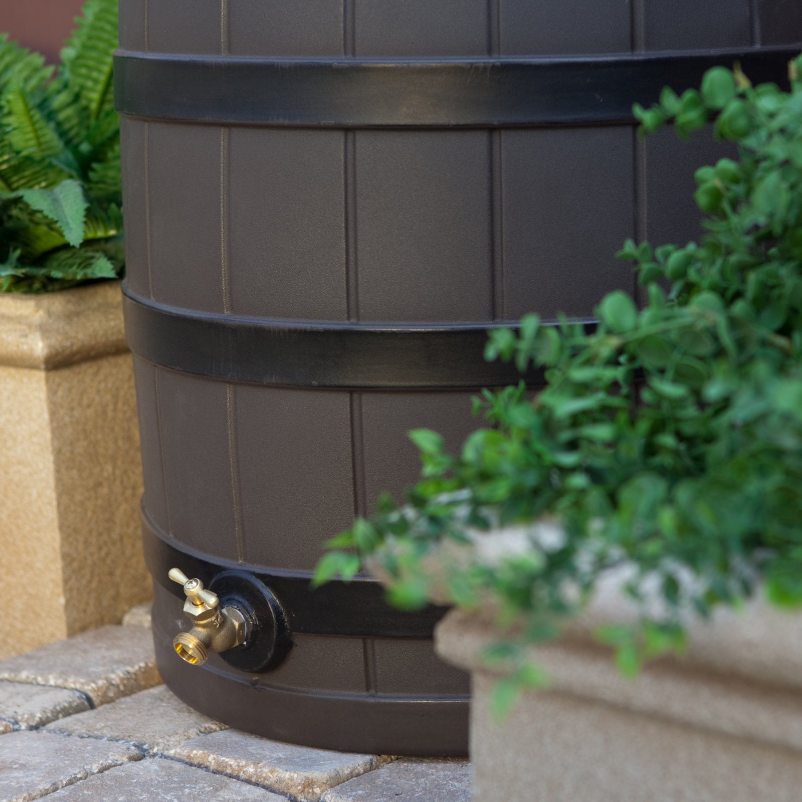 Good Ideas Rain Wizard 40 Gallon Rain Barrel with Darkened Ribs - Oak