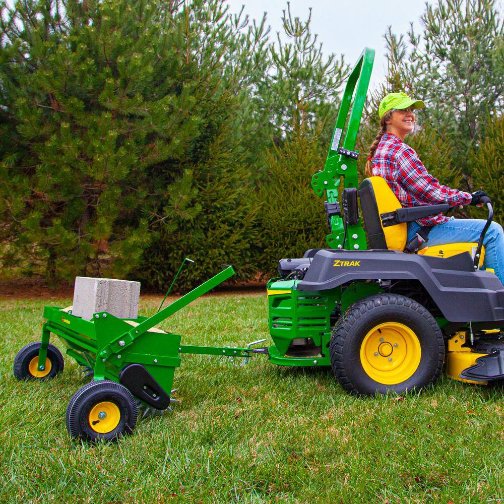 John Deere 39-in Spike Lawn Aerator