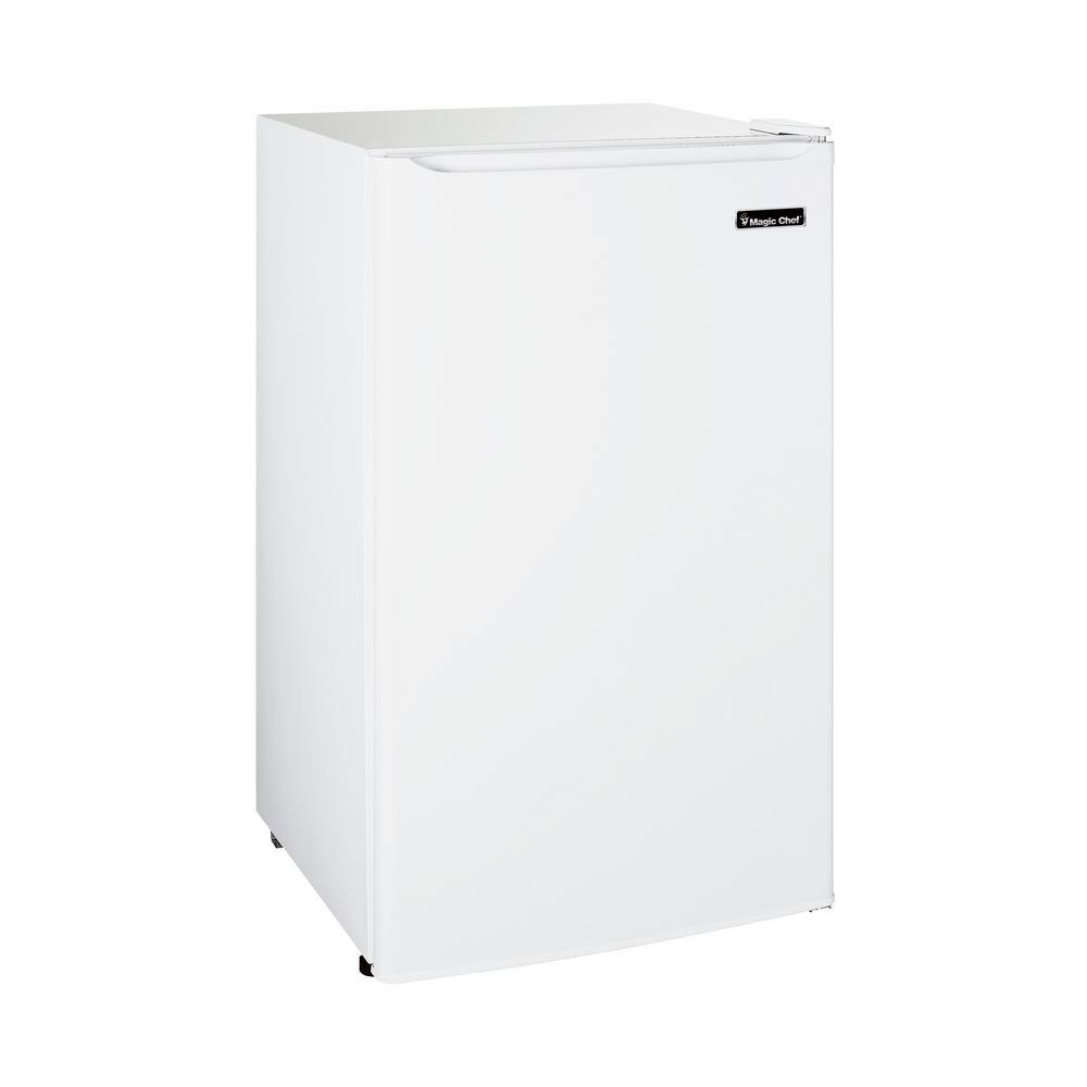 Magic Chef 4.4 cu. ft. Mini Fridge in White without Freezer HMAR45HCWE