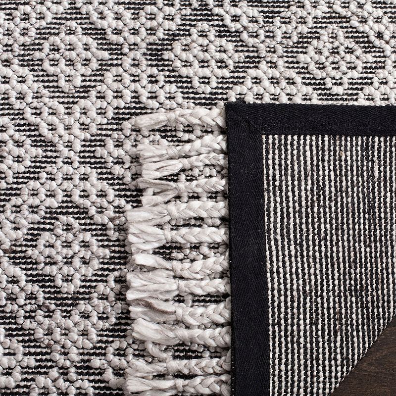 Safavieh Natura Josette Fringe Diamond Rug