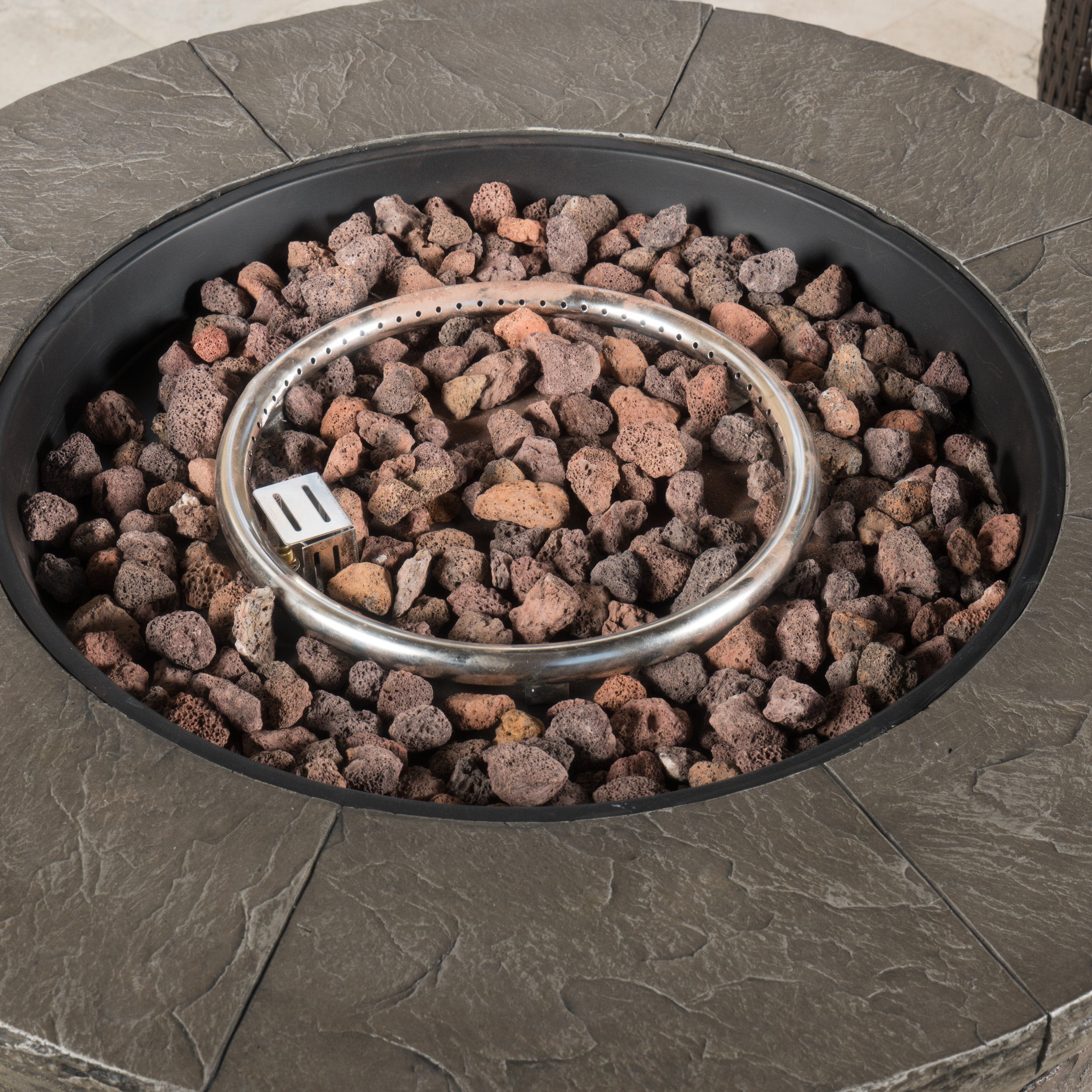 Stonecrest 40,000 BTU Propane Gas Firepit (Round)