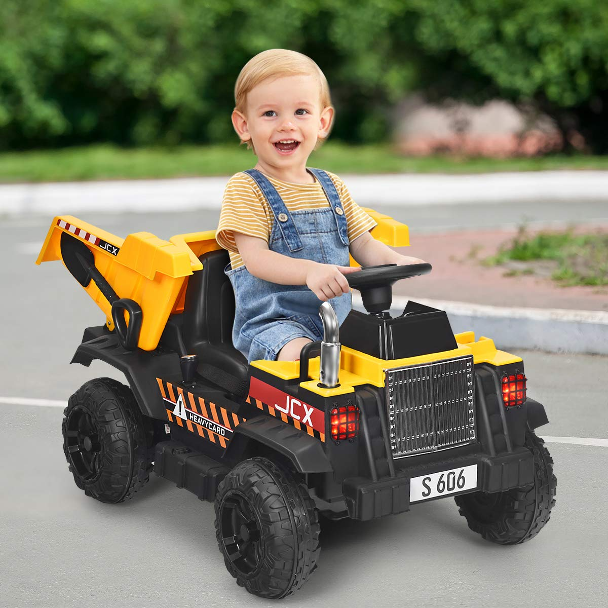 Costzon Kids Ride on Dump Truck, 2.4G Remote Control Kids Battery Powered Construction Vehicle w/ Electric Bucket