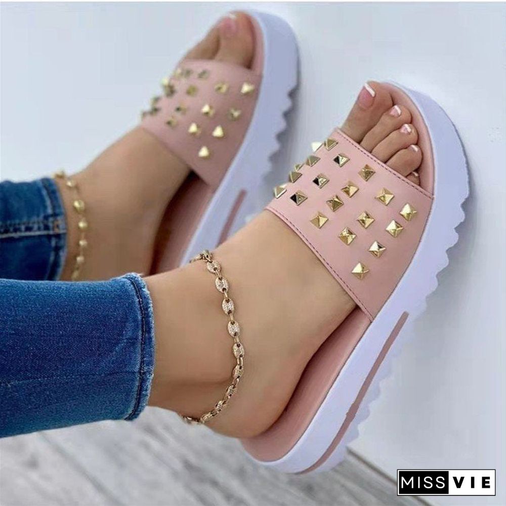 Women's Summer Rivet Thick Sole Casual Outdoor Beach Slippers