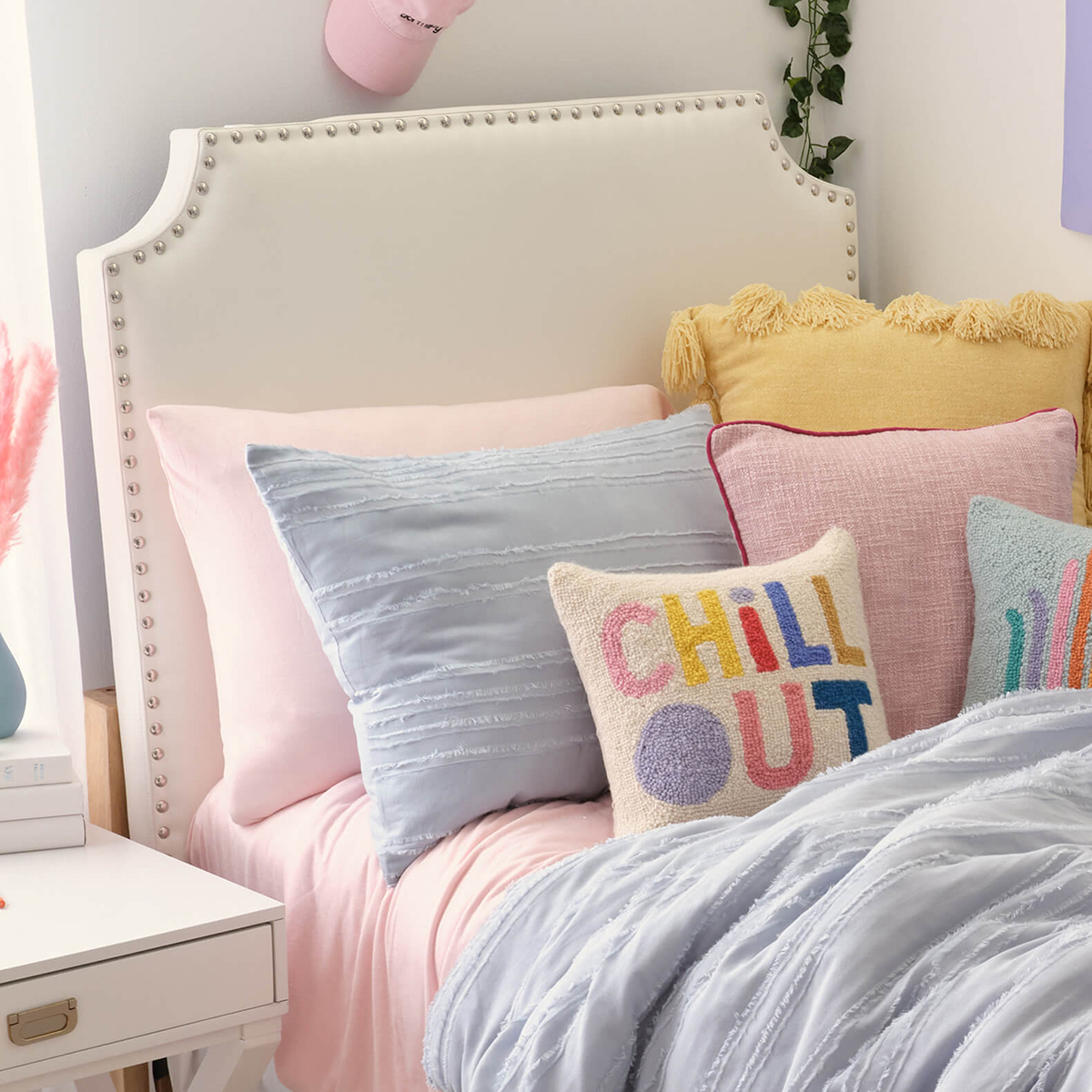 Dormify Jordyn Charging Studded Headboard