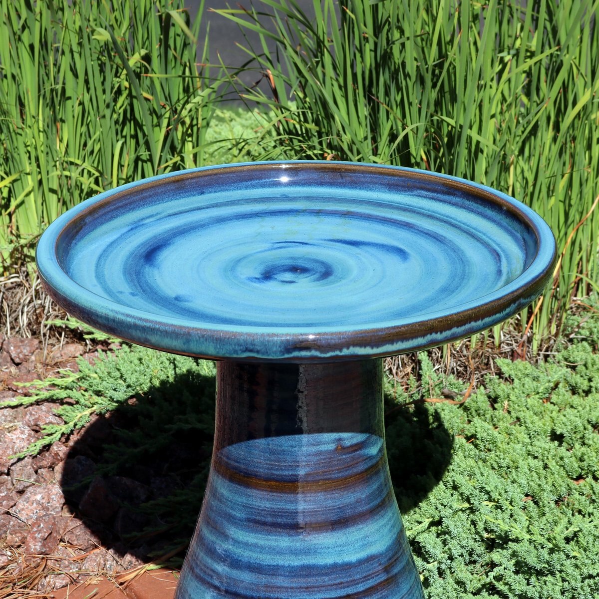 Sunnydaze Decor Elegant Outdoor Ceramic Bird Bath