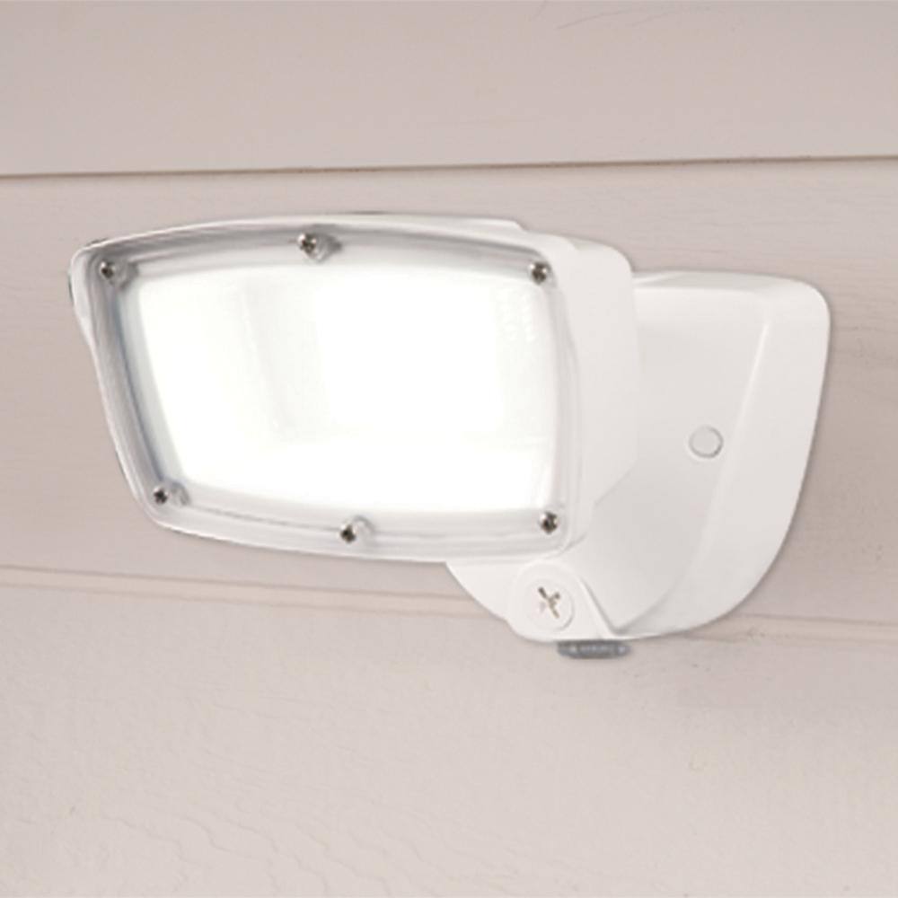 Halo FSL 150-Watt 180 White Outdoor Integrated LED Flood Light with Dusk to Dawn FSL503TIW