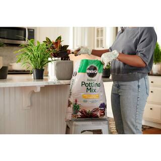 Miracle-Gro 16 Qt. Indoor Potting Mix 72486430