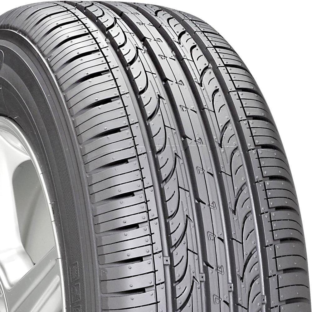 Kumho Solus KH25 All Season P185/65R15 86T Passenger Tire