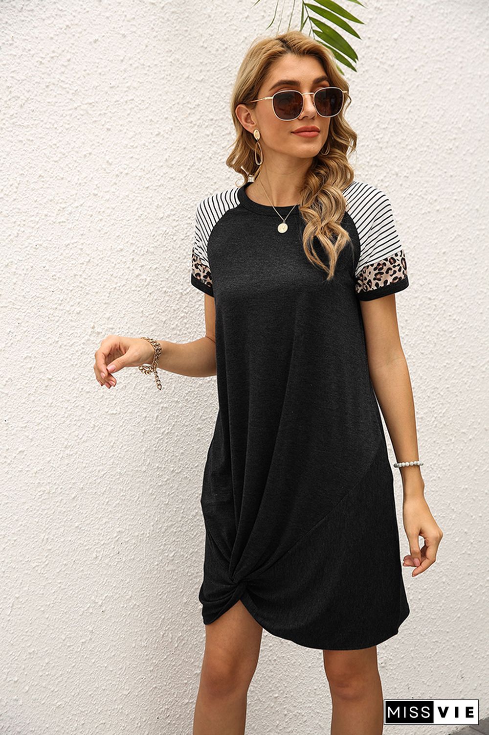 Black Stripe O-neck Twist Short Sleeve Dress with Pocket