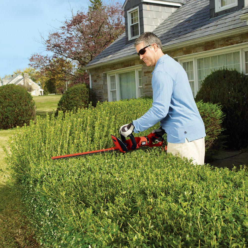 BLACKDECKER 24 in 33 Amp Corded Dual Action Electric Hedge Hog Trimmer with Rotating Handle