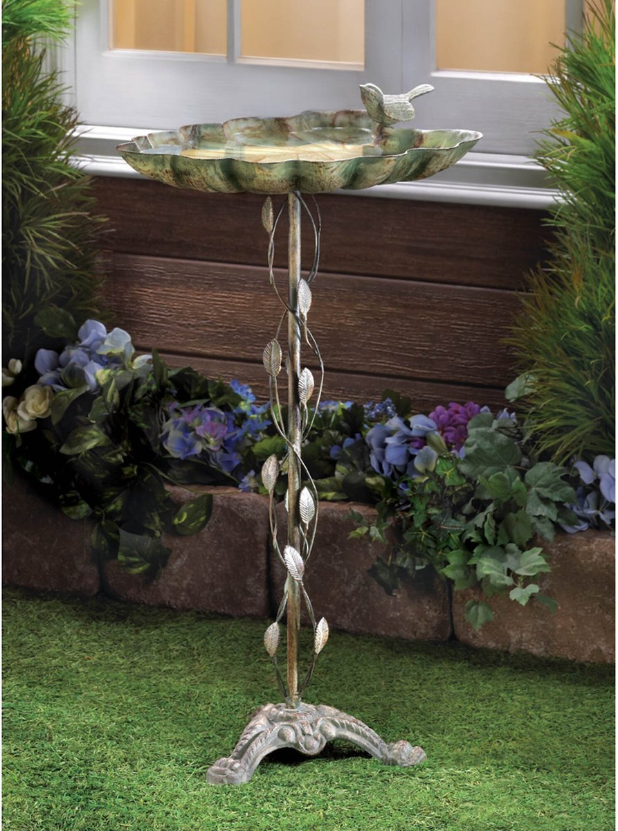 Zingz and Thingz Verdigris Leaf Bird Bath